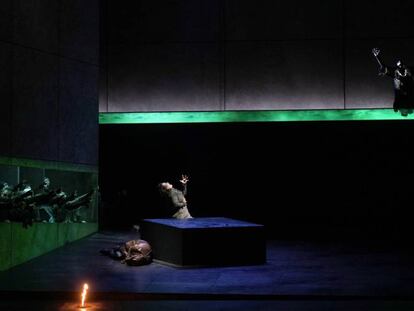 Vista de la producción de 'Il Trovatore' en el Teatro Real de Madrid en julio de 2019.