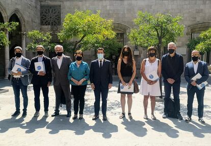 El presidente de la Generalitat, Pere Argonès, en una reunión con la Taula del Tercer Sector.