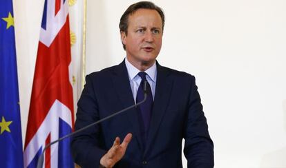 El primer ministre britànic, David Cameron, en la roda de premsa després de reunir-se aquest dijous a Viena amb el canceller austríac.