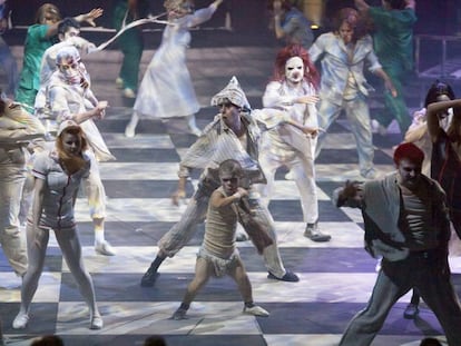 Uno de los números del espectáculo del Circo de los horrores.