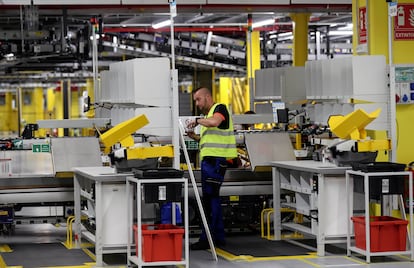 Instalaciones del centro logístico de Amazon en Siero (Asturias).