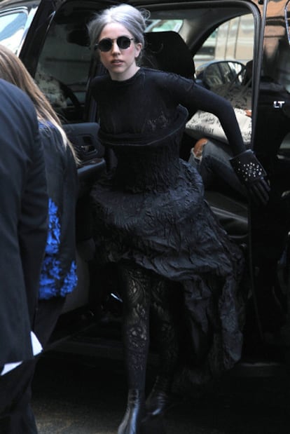 Lady Gaga con su nuevo<i> look</i> gótico