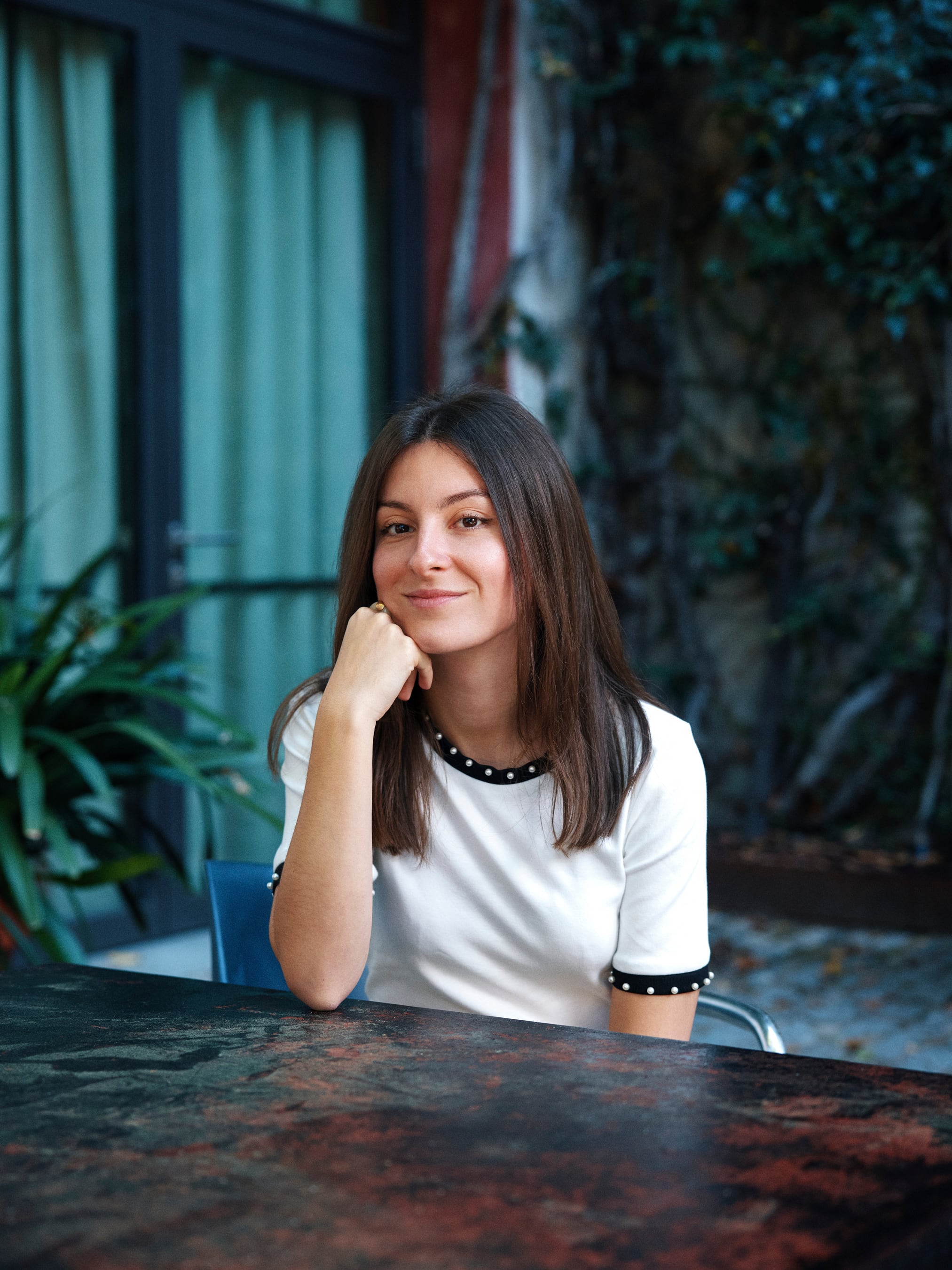 Mar Manrique. Esta joven periodista de la generación Z, más que por la brecha generacional, está preocupada por el abismo entre chicos y chicas de su edad.