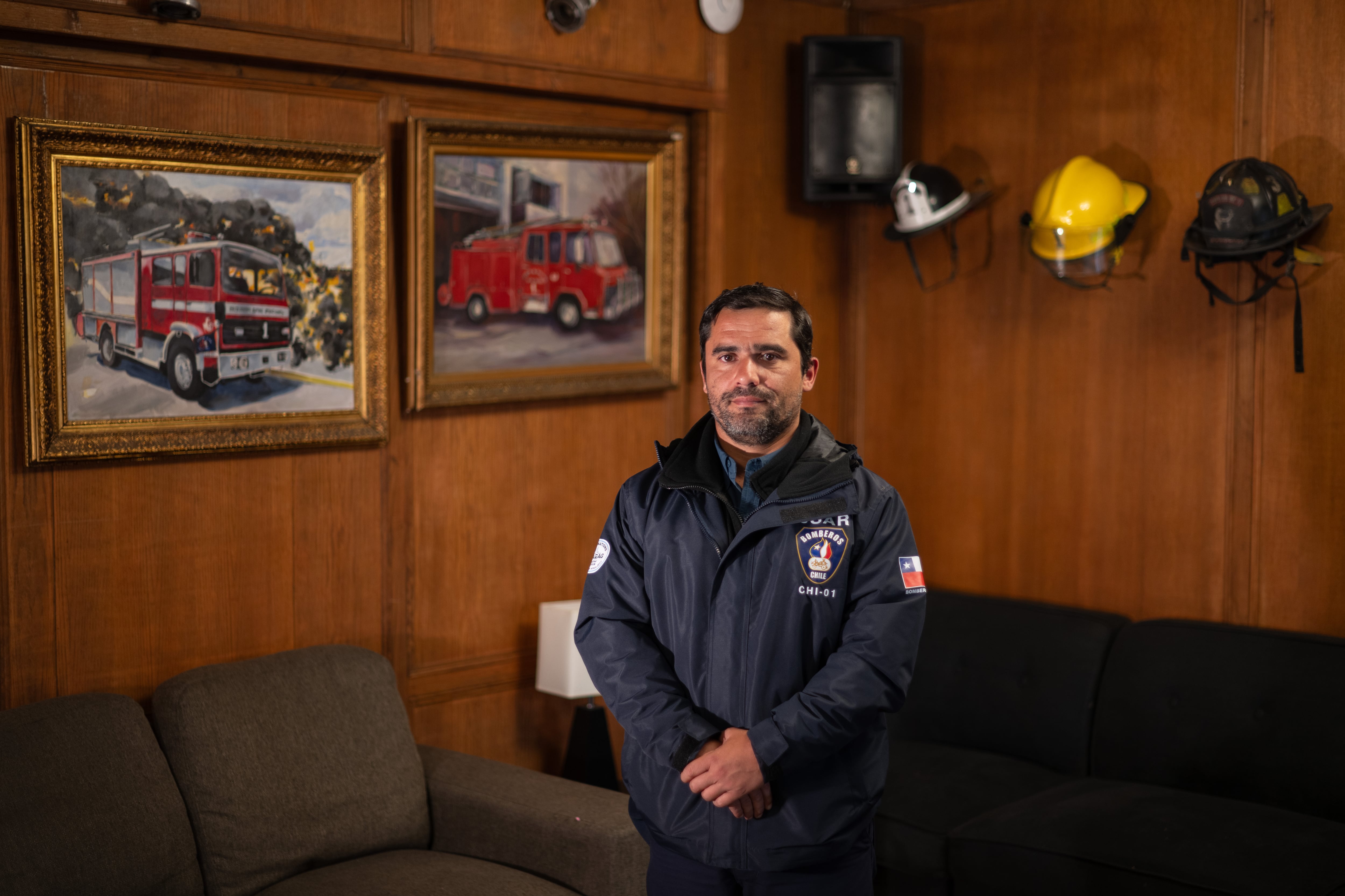 El bombero chileno que participó en el rescate de Hernán Gil bajo los escombros: “Los grandes héroes fueron los venezolanos”