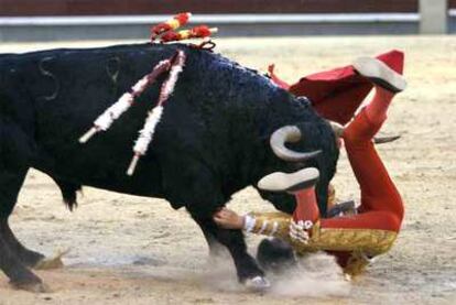 Javier Cortés, en su segundo toro de la tarde.