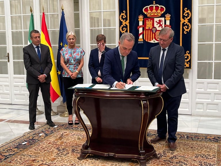 La inacción del Ayuntamiento de Sevilla paraliza la exhumación de la mayor fosa de la Guerra Civil de la ciudad