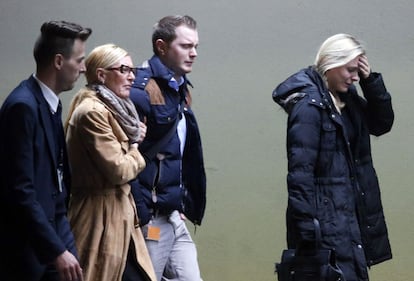 German relatives of the crash victims arriving at Düsseldorf airport. Sixteen of the passengers on board the Germanwings flight were teenage students returning home after an exchange program in Llinars del Vallès (Barcelona).