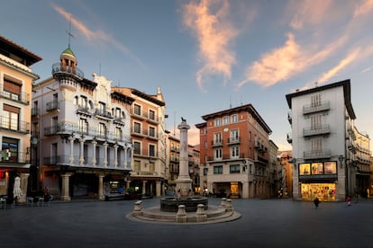 45. Teruel: Plaza del Torico.