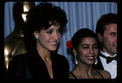 Jennifer Beals, singer Irene Cara and composer Keith Forsey, after winning the Oscar for the song 'What a feeling' in 1984. 