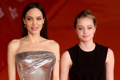 Angelina Jolie y Shiloh Jolie en la alfombra roja de "Eternals", en 2021