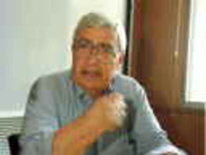 23/05/00 EL PROFESOR ITALIANO COLALUCCI, EN LA UNIVERSITAT DE GIRONA.PERE DURAN/EL PAIS