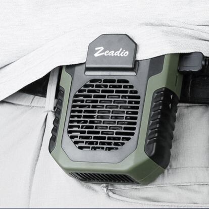 Artículo de EL PAÍS Escaparate en el que se describen las características de este ventilador de cintura mini y portátil.