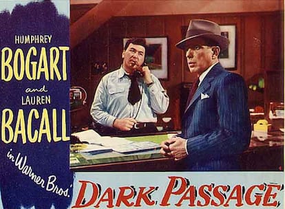 "Los mismos ojos. La misma nariz. El mismo pelo". Bogart interpreta a un hombre que ha sido encarcelado injustamente de matar a su mujer. Consigue huir de la crcel y tras hacerlo, se hace la ciruga para cambiarse la cara y no ser identificado y poder as investigar la muerte de su esposa.