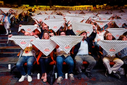 Pañuelos palestinos en el Congreso de CC OO.