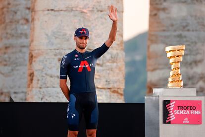 Filippo Ganna, el favorito del prólogo, en la presentación en el templo dórico de Segesta.