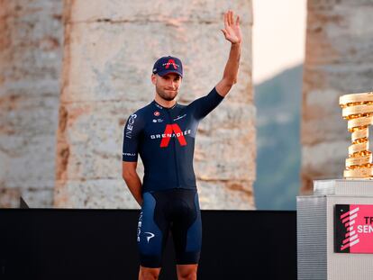 Filippo Ganna, el favorito del prólogo, en la presentación en el templo dórico de Segesta.