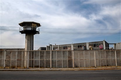Vista exterior de la cárcel de mujeres de Santa Martha Acatitla, en Ciudad de México.