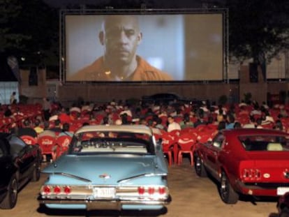 Cine al aire libre en el parque de la Bombilla.