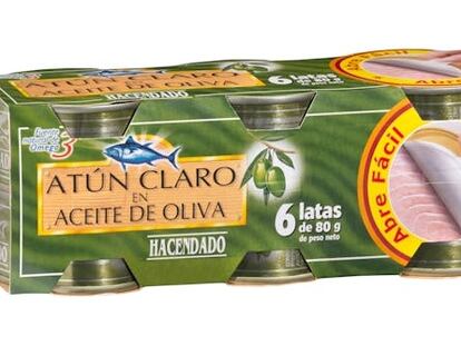 Latas de atún claro en aceite de la marca Hacendado, fabricadas por Escurís.