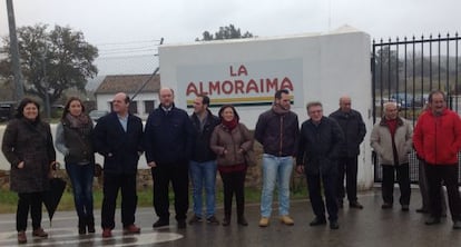 Dirigentes y diputados socialistas en la finca La Almoraima.