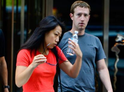 Mark Zuckerberg y su mujer, Priscilla Chan, en Nueva York.