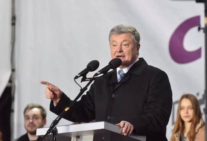 Poroshenko en un acto electoral en Lviv, este jueves.