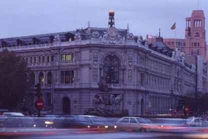 Aspecto de la fachada de la sede del Banco de España en Madrid.