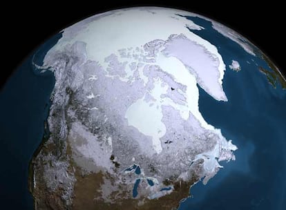 Visualización de las observaciones del Ártico realizadas con el satélite <i>Aqua</i>, que muestra la máxima extensión de hielo de 2008-2009.