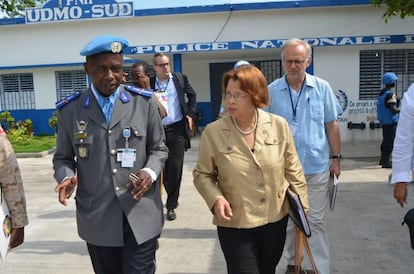 La jefa de la Minustah, Sandra Honor&eacute;,  en Hait&iacute;.