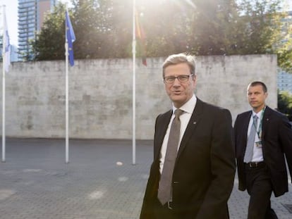 El ministro de Exteriores alem&aacute;n, Guido Westerwelle, el s&aacute;bado en Vilnius.