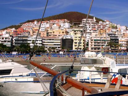 Vista general de Los Cristianos (Tenerife), en una imagen de archivo. 