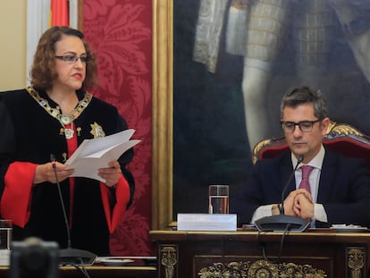 La presidenta del Consejo de Estado, Magdalena Valerio, en la toma de posesión de su cargo ante el ministro de la Presidencia, Félix Bolaños, en noviembre de 2022.
