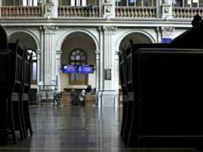 Apertura de la sesión de ayer de la Bolsa de Madrid. EFE/Archivo