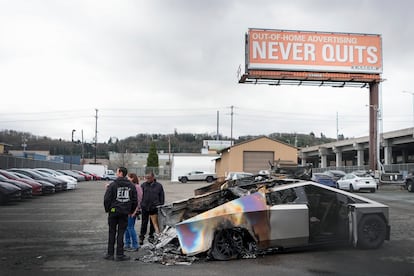 Tesla, Seattle