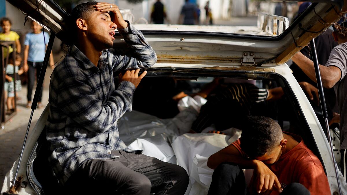 Israel: Un bombardeo israelí causó menos de 45 muertos en un campo de concentración de Rafah |  Internacional