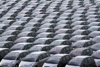 Vehículos de Citroen en el puerto de Vigo.