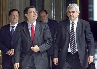 El ministro Jordi Sevilla y el presidente catalán, Pasqual Maragall, en una visita del primero a Barcelona.