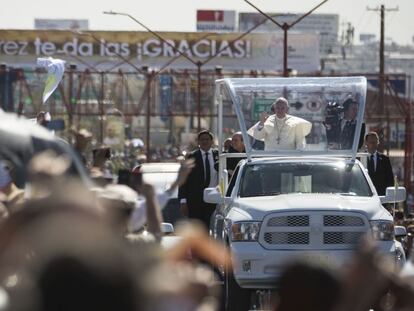 Francisco, durante uno de sus recorridos por Juárez.