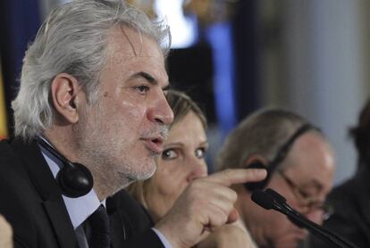  El comisario europeo de Ayuda Humanitaria y Gesti&oacute;n de Crisis, Christos Stylianides, durante su intervenci&oacute;n en el F&oacute;rum Europa este viernes en Madrid.