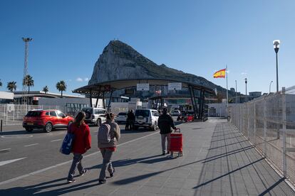 Frontera entre España y Gibraltar en la Línea de la Concepción.