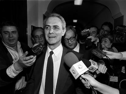 Guillermo Galeote, responsable de finanzas del Partido Socialista obrero español, comparece en noviembre de 1994 ante la comisión de financiación de partidos del Congreso por el 'caso Filesa'. LUIS MAGÁN