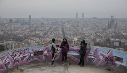 La ciudad de Barcelona vista desde el Turó de la Rovira.