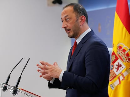 El representante del PSOE en el pacto antitransfuguismo, Alfonso Rodríguez Gómez de Celis, este jueves en el Congreso.