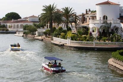 Owners of these luxury properties on Empuriabrava's canals in Girona province were among those facing expropriation.