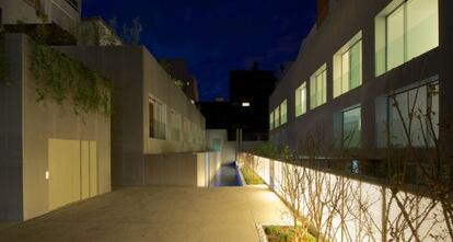 Fachada de los ‘lofts’ proyectados por Nieto Sobejano Arquitectos en el distrito de Salamanca (Madrid).