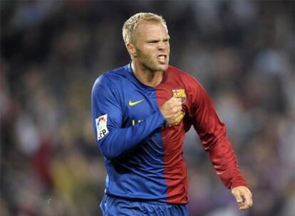 Gudjohnsen celebra el tanto de la victoria ante el Betis