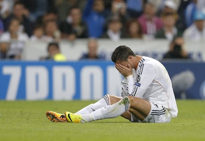 Ronaldo se duele de un manotazo de Chiellini