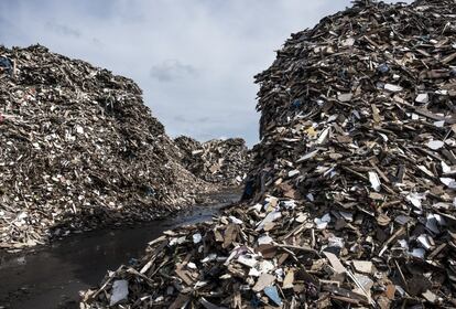 Residuos de la compañía Van Gansewinkel, líder en la gestión y aprovechamiento de este tipo de materiales en los Países Bajos. La mayor parte de la basura holandesa acaba en las incineradoras. Su infraestructura está tan preparada que incluso queman los desperdicios de Reino Unido.