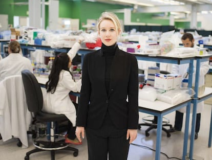 Elizabeth Holmes, fundadora de la empresa fraudulenta Theranos.