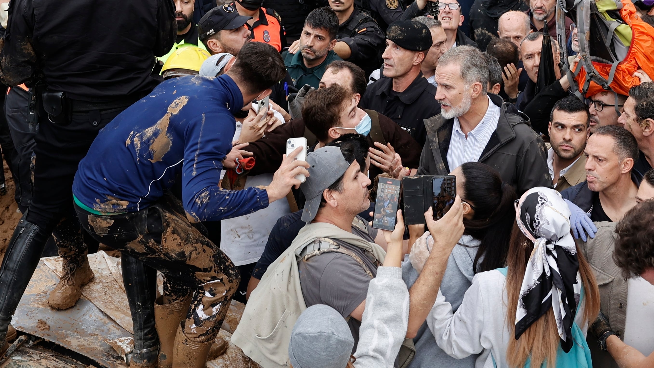 Tensión durante la visita de Felipe VI a Paiporta